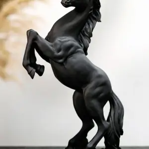 Polyresin Decoration Craft, Simple Horse Design Decorative Object For Home