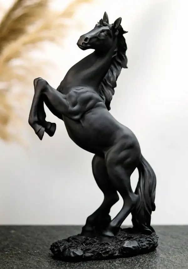 Polyresin Decoration Craft, Simple Horse Design Decorative Object For Home